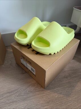 yeezy slide